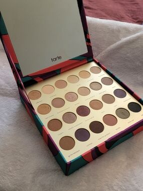 Limited Edition Tarte Artistry Palette